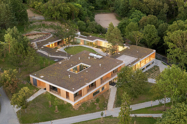 Když světlo léčí